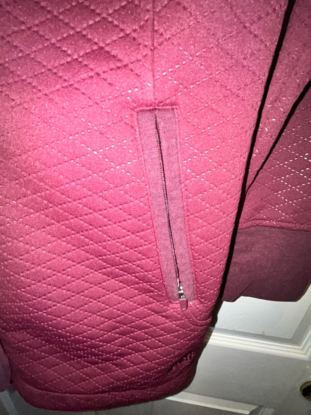 The North Face Women's Quilted Fleece Jacket - Wine - Picture 8 of 8